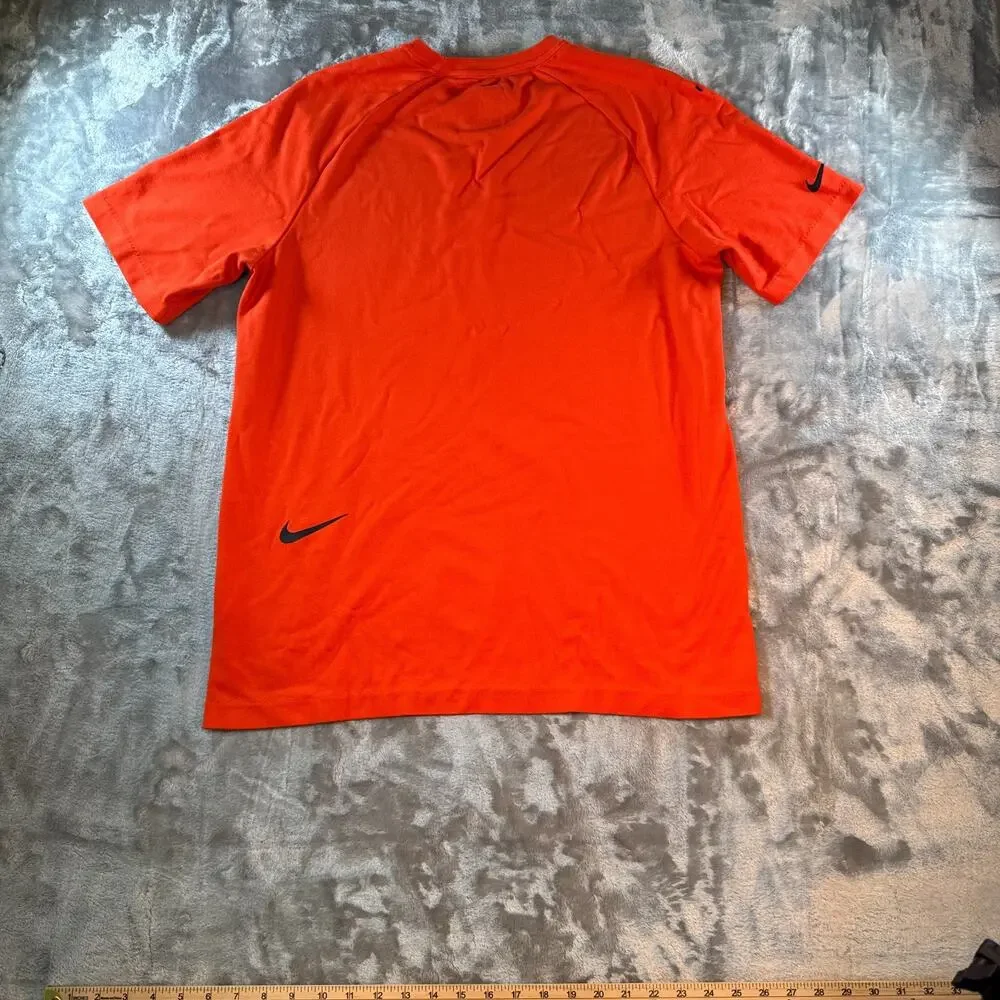 Nike Mens T-Shirt Size L Bright Orange Rayon Blend Short Sleeve Athletic Tee